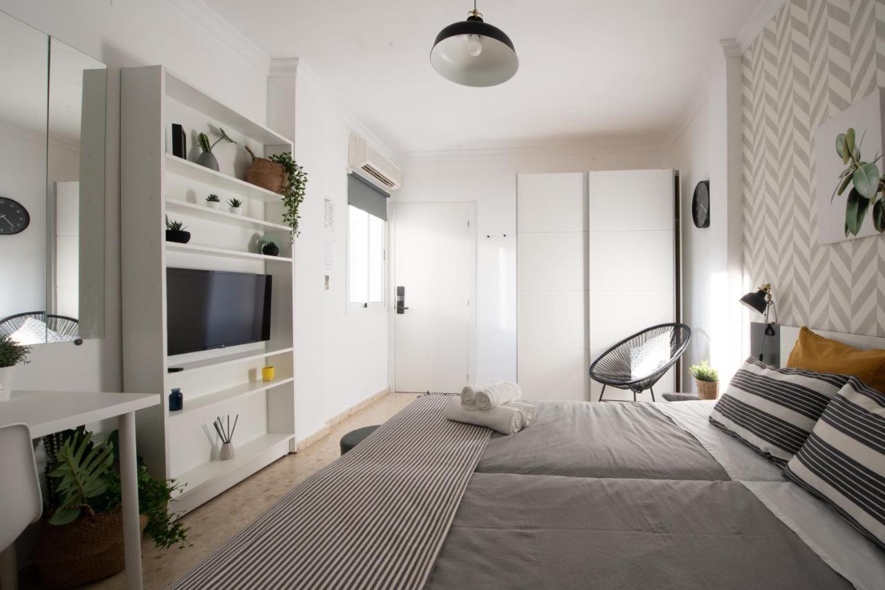 Nordik Rooms Urban - Trinidad "Copenhague" มาลากา ภายนอก รูปภาพ