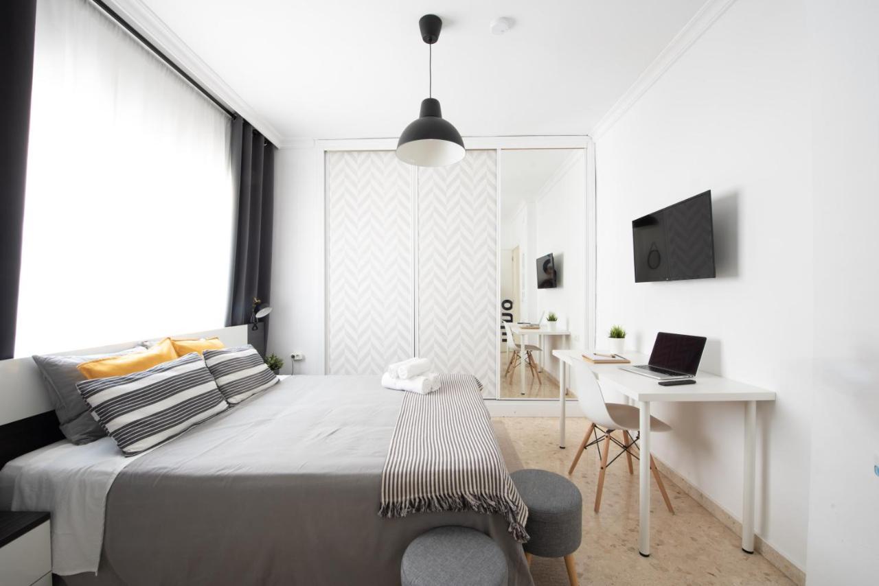 Nordik Rooms Urban - Trinidad "Copenhague" มาลากา ภายนอก รูปภาพ